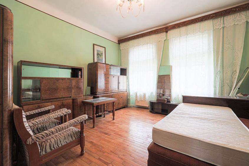 Casă individuală cu 5 camere cu Teren 532 Mp în Pârneava