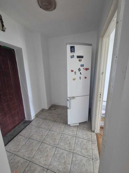 Apartament cu 2 camere semidecomandat în Teilor