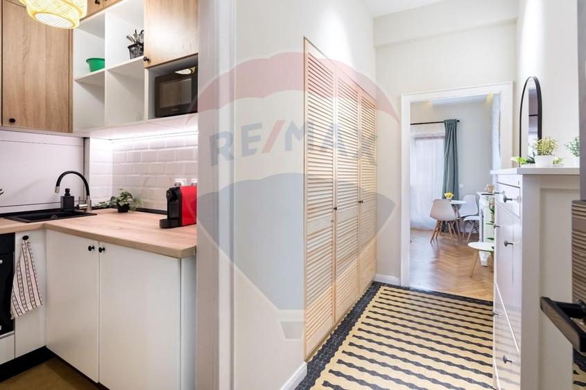 Apartament cu 2 camere semidecomandat, mobilat în Armeneasca