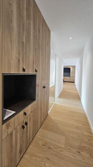 Apartament cu 3 camere decomandat, mobilat în Brașovul Vechi