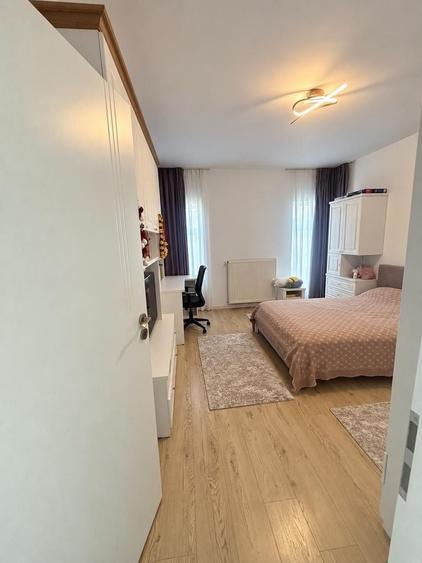 Casă individuală cu 5 camere cu Canalizare în Corbeanca