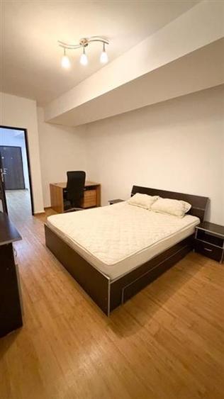 Apartament cu 2 camere semidecomandat, mobilat în Vitan