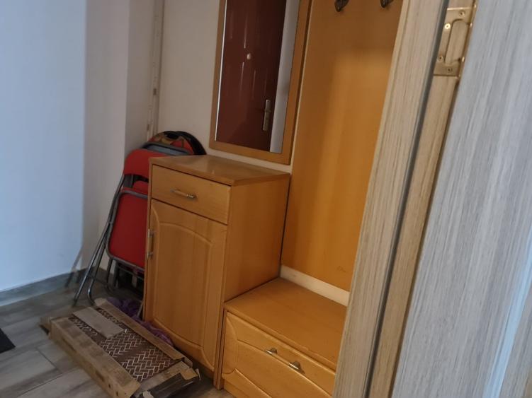 Garsonieră semidecomandată în Titan