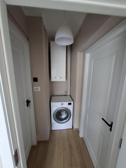 Apartament cu 2 camere semidecomandat, mobilat în P-ța Reșița