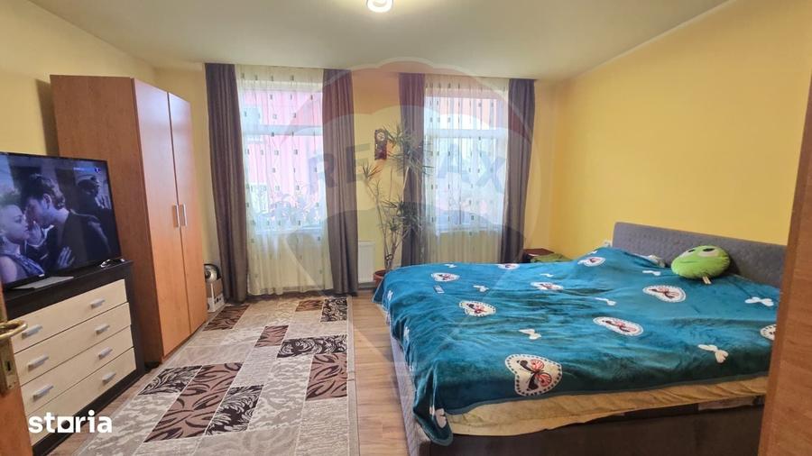 Casă cu 3 camere cu Teren 250 Mp în Central