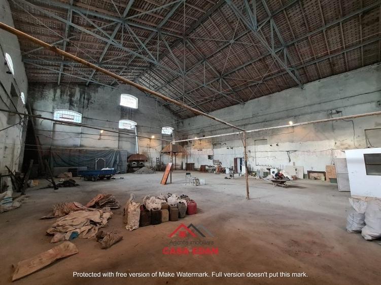 Spațiu industrial, de 930 mp, în Central