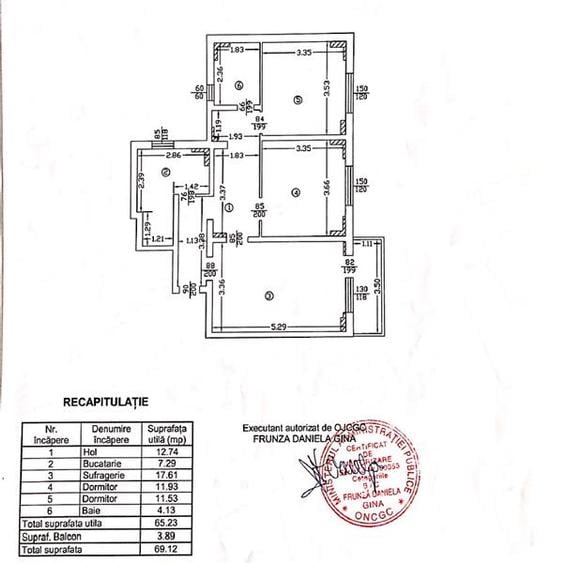 Apartament cu 3 camere decomandat în Hala Centrală
