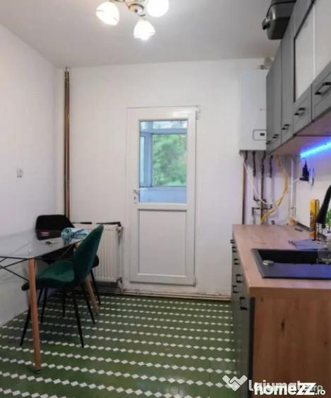 Apartament cu 2 camere decomandat în 1 Mai