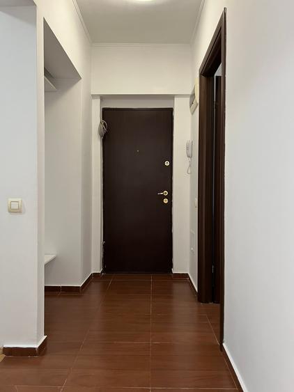 Apartament cu 3 camere decomandat, mobilat în Prelungirea Ghencea