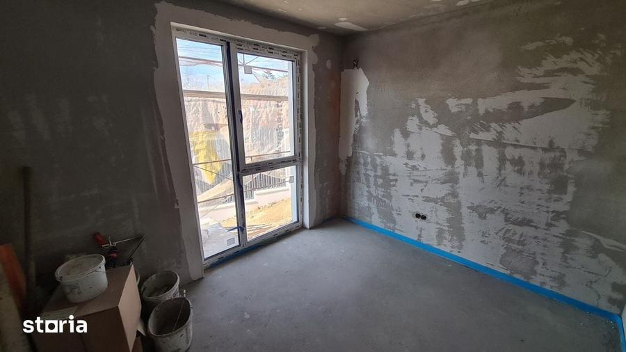 Casă cu 5 camere cu Teren 220 Mp în Dâmbul Rotund