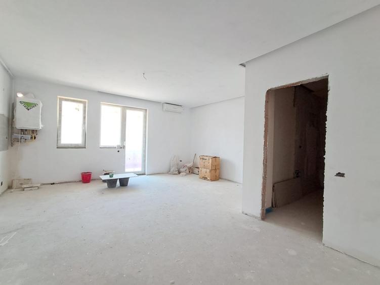 Apartament cu 3 camere semidecomandat în Florești — fotografia 2