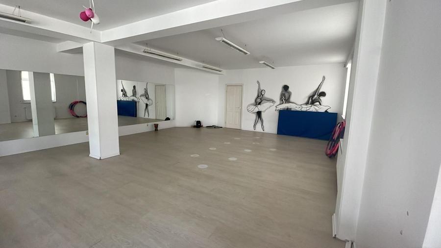 Apartament cu 2 camere decomandat în Exterior Vest