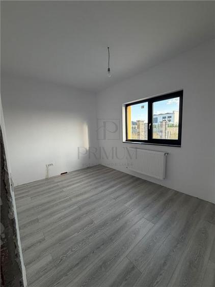 Duplex cu 4 camere cu Teren 300 Mp în Moșnița Veche