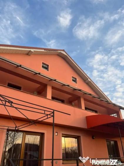 Casă cu 5 camere cu Teren 581 Mp în Central