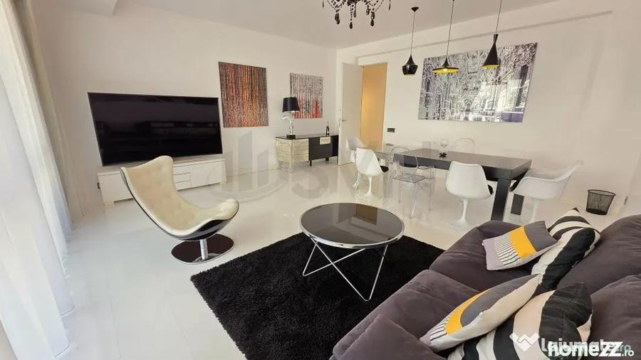 Apartament cu 4 camere decomandat în Primăverii
