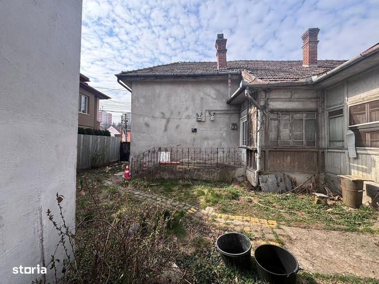 Casă cu 4 camere decomandat în Budai