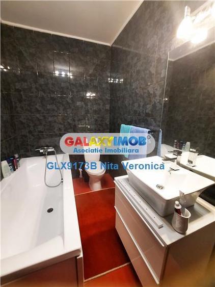 Casă cu 5 camere cu Teren 227 Mp în Domnești