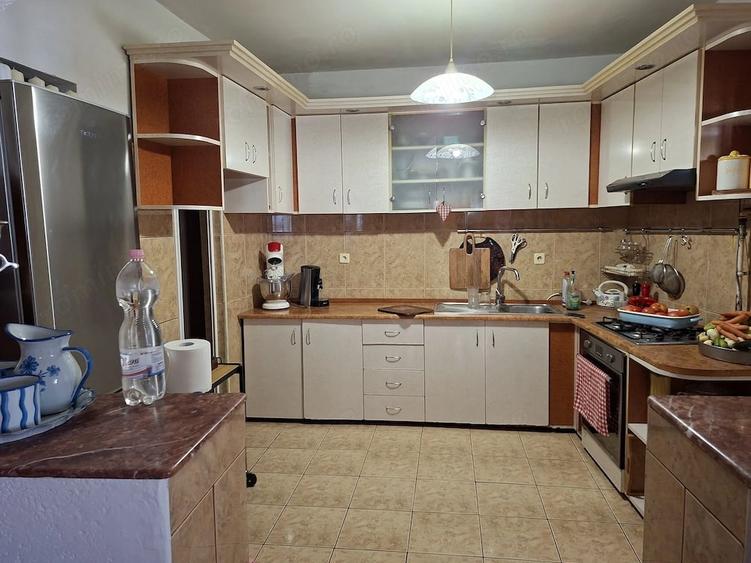 BRASADAS vinde casa individuala in zona SEMICENTRALA. - 6