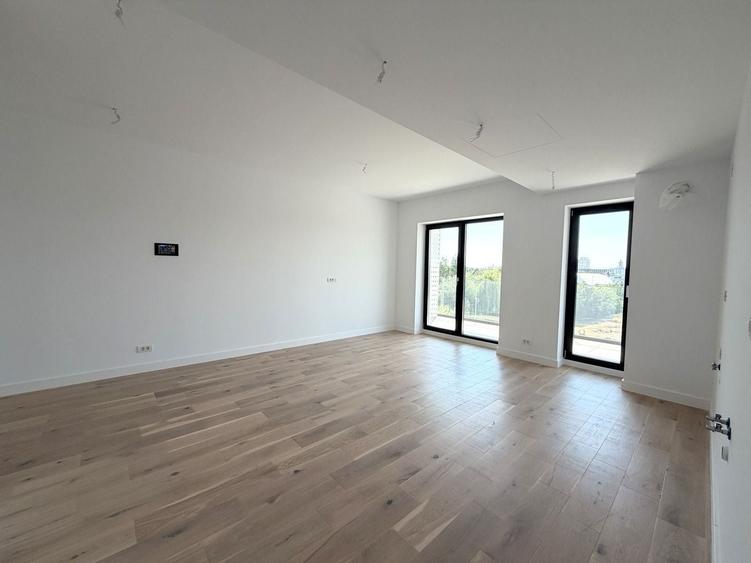 Apartament cu 2 camere semidecomandat în P-ta Presei Libere