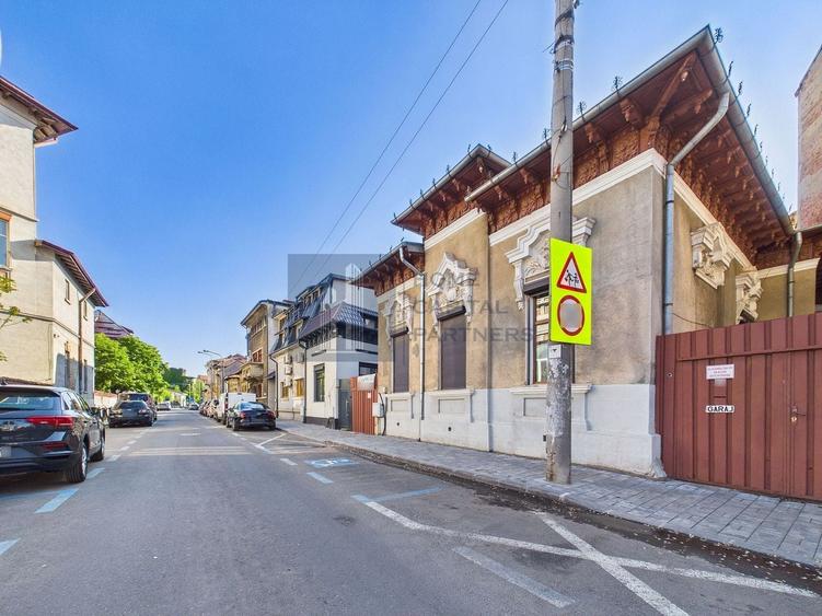 Casă cu 5 camere cu Canalizare în Foișorul de Foc