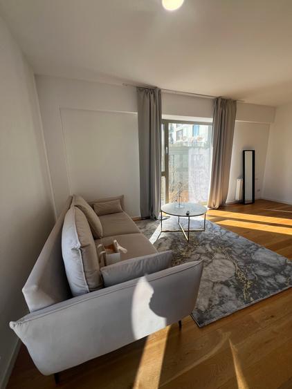 Apartament cu 2 camere semidecomandat în Aviației