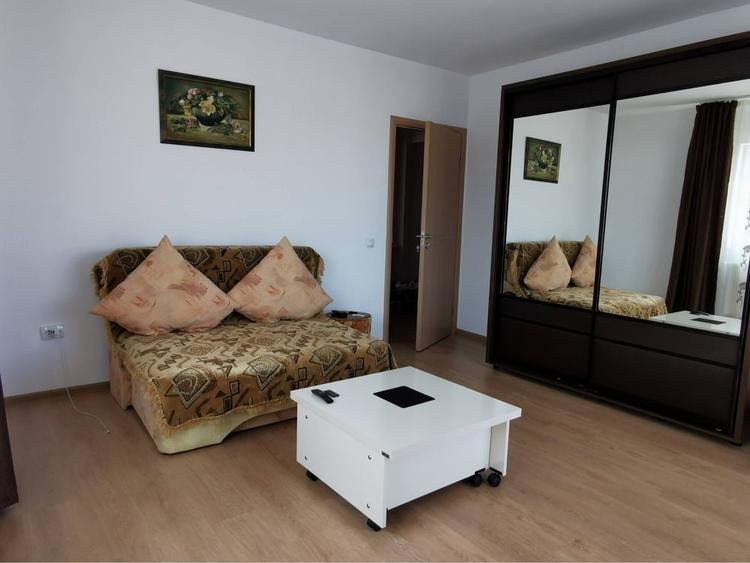 Apartament cu 2 camere decomandat în Exterior Vest
