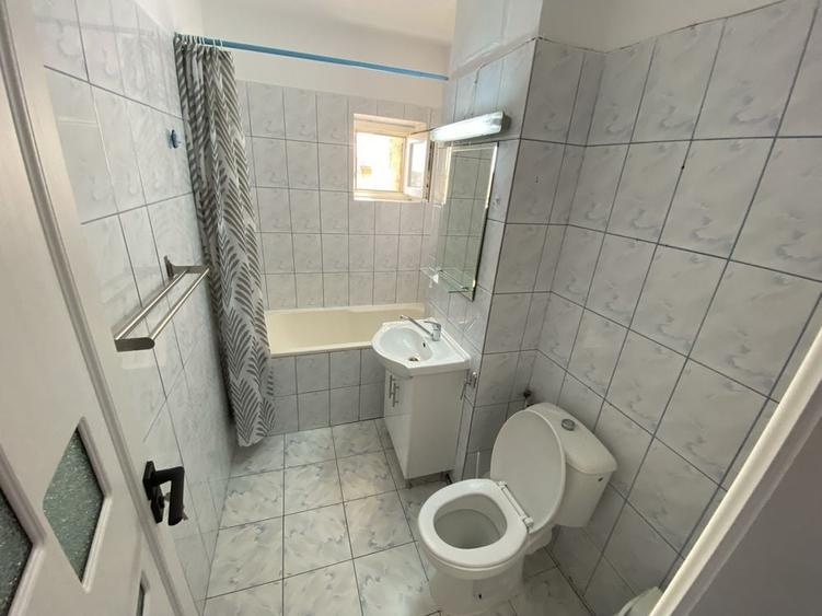 Apartament cu 2 camere decomandat în Albești