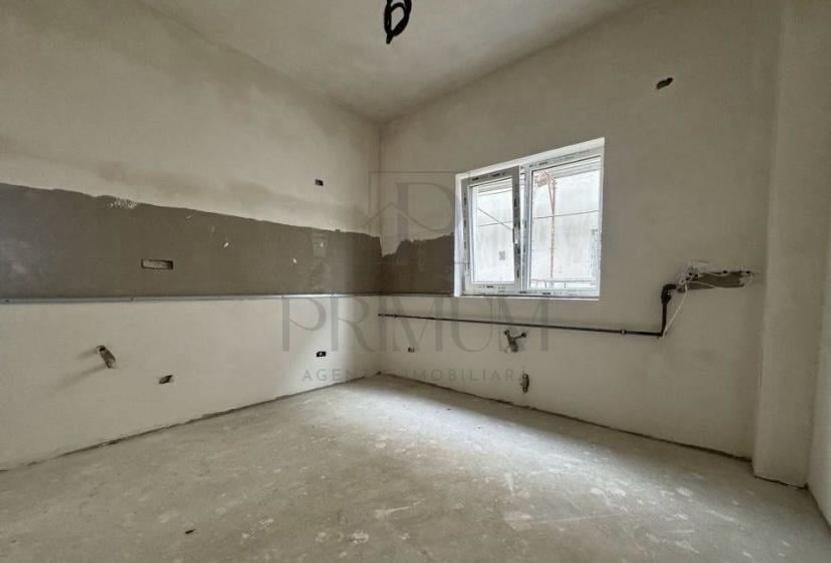 Duplex cu 5 camere cu Canalizare în Giroc