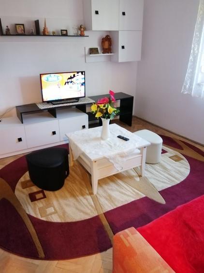 Inchiriez apartament doua camere - 1