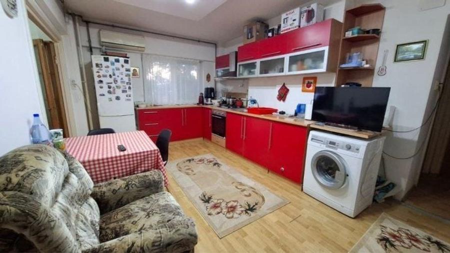 APARTAMENT 2 CAMERE DECOMANDAT CONFORT MAXIM ZONA POARTA 6 - 8
