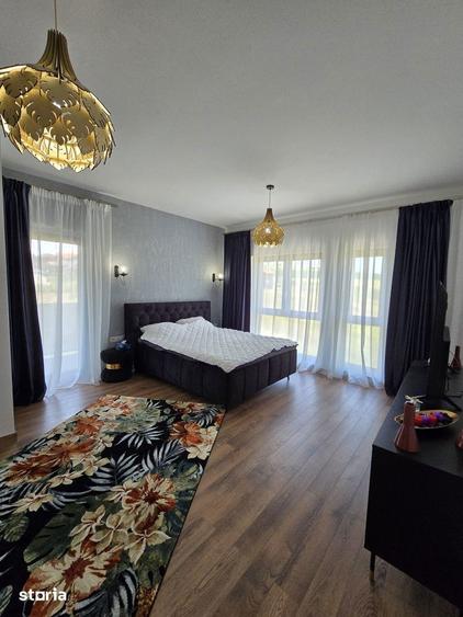 Casă cu 5 camere decomandat cu Teren 480 Mp în Chinteni