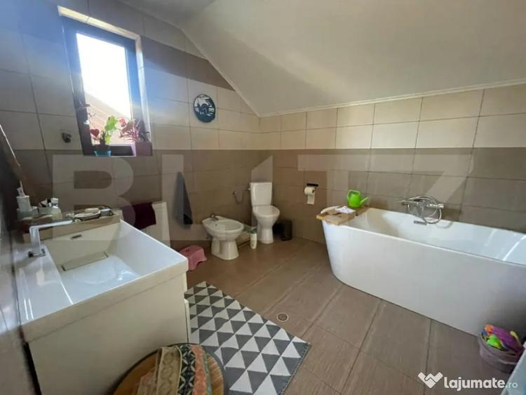 Casă cu 3 camere cu Teren 429 Mp în Central