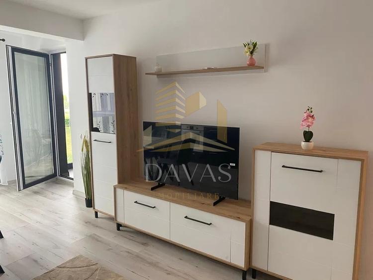 Apartament cu 2 camere semidecomandat, mobilat în Sopor