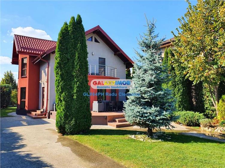 Casă cu 5 camere cu Teren 1000 Mp în Păulești