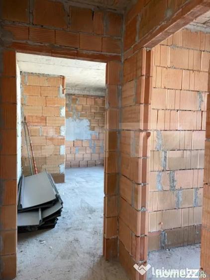 Apartament cu 4 camere decomandat în Iris