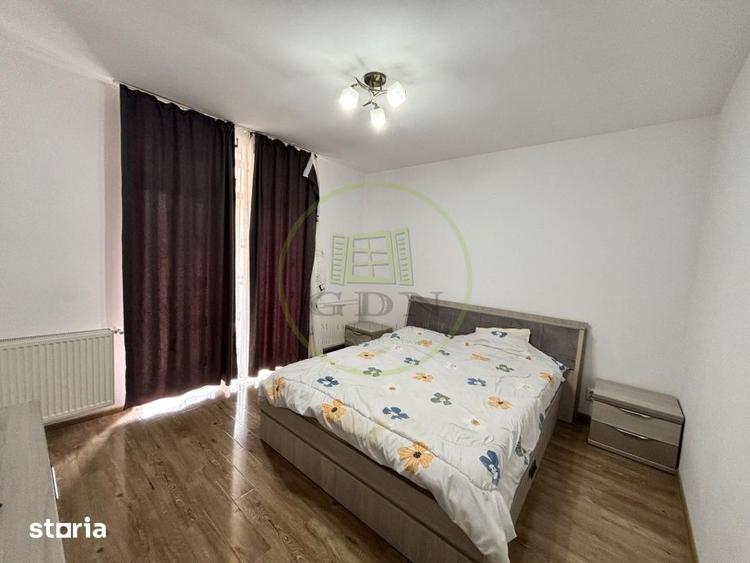 Casă cu 5 camere decomandat cu Teren 500 Mp în Central