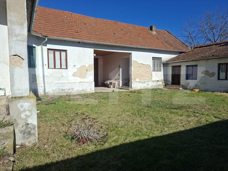 Casă individuală cu 6 camere cu Canalizare în Făget