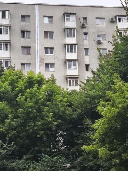 Apartament cu 2 camere semidecomandat în Crâng