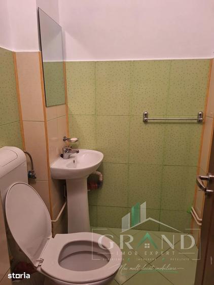 Apartament cu 2 camere semidecomandat, mobilat în Horea