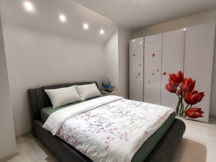 Apartament cu 3 camere decomandat în Central