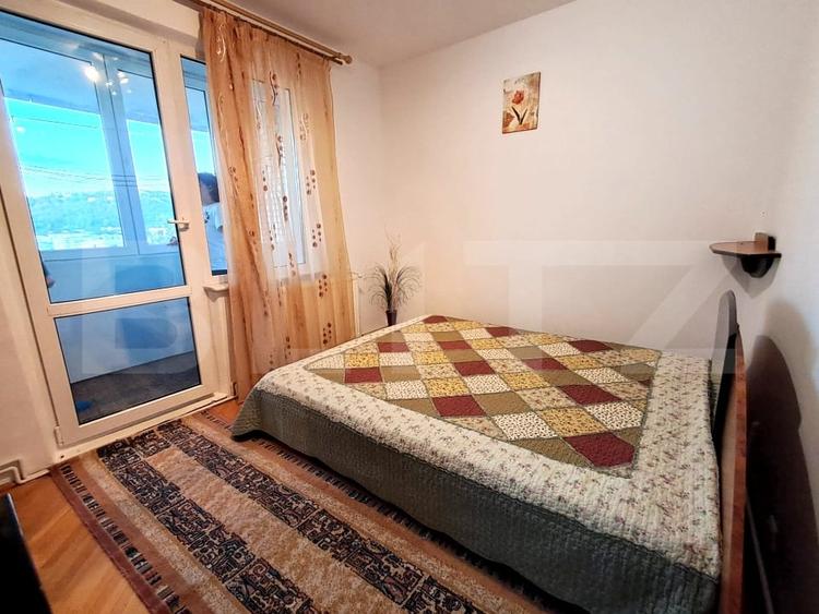 Apartament cu 3 camere decomandat, mobilat în Tudor