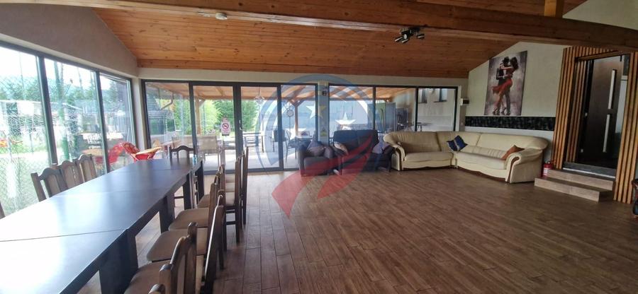 Hotel/Pensiune, de 427 mp, în Periferie