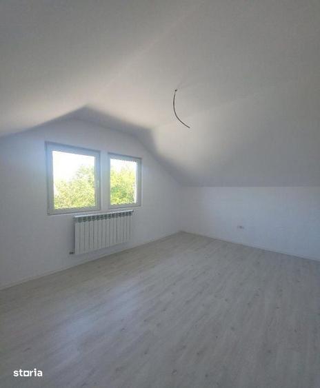 Casă cu 4 camere în Vârteju