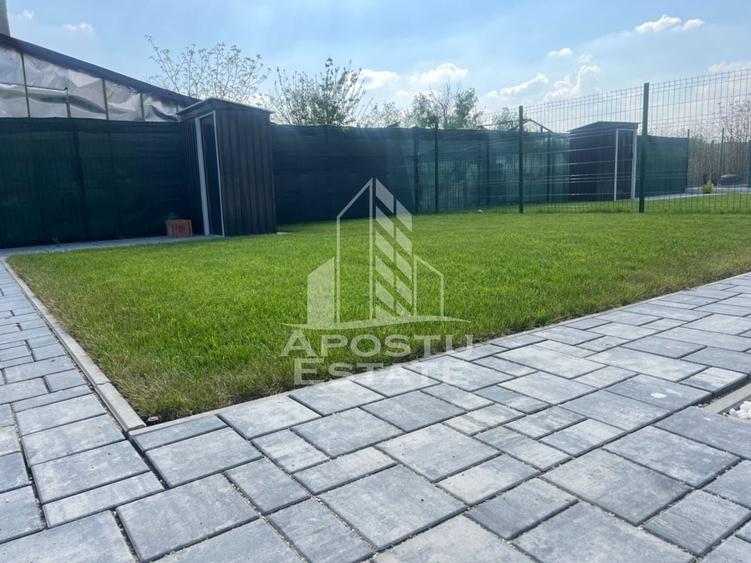 Duplex cu 4 camere cu Canalizare în Covaci