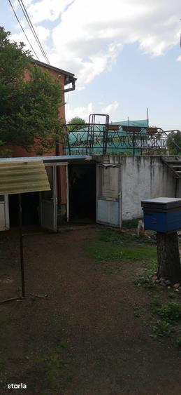 Casă cu 4 camere cu Teren 400 Mp în 7 Noiembrie