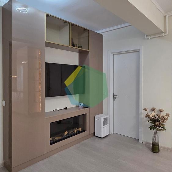 Apartament cu 3 camere, mobilat în Nord-Est