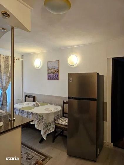 Apartament cu 2 camere decomandat în Vitan