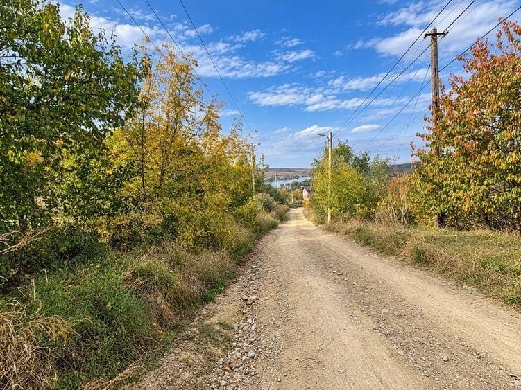 Teren extravilan de 5100 mp, în Aeroport
