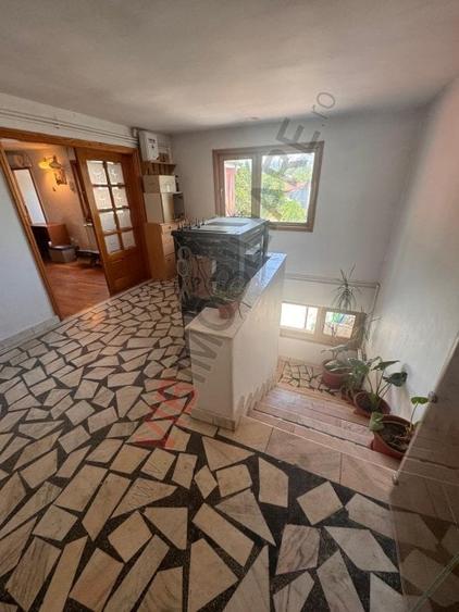 Spațiu comercial, de 750 mp, în Lizeanu