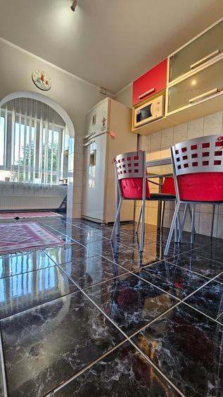 Apartament cu 2 camere decomandat în Scriitorilor